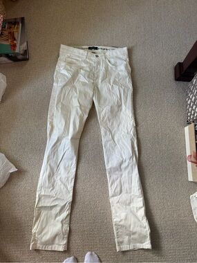 Slim White Women's Skinny Jeans - Clean Stretch Fit